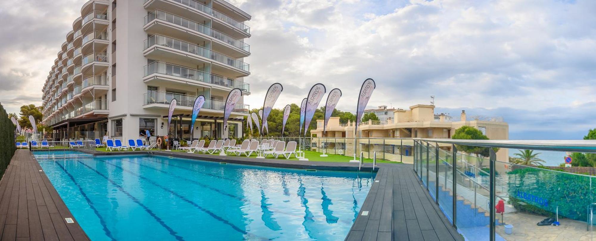 Apartaments Albatros Family サロウ エクステリア 写真