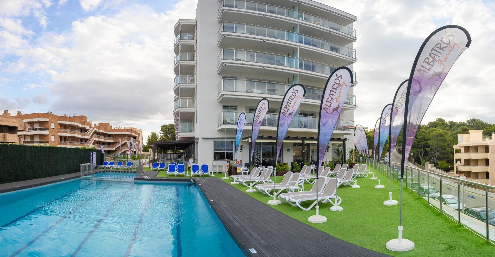 Apartaments Albatros Family サロウ エクステリア 写真