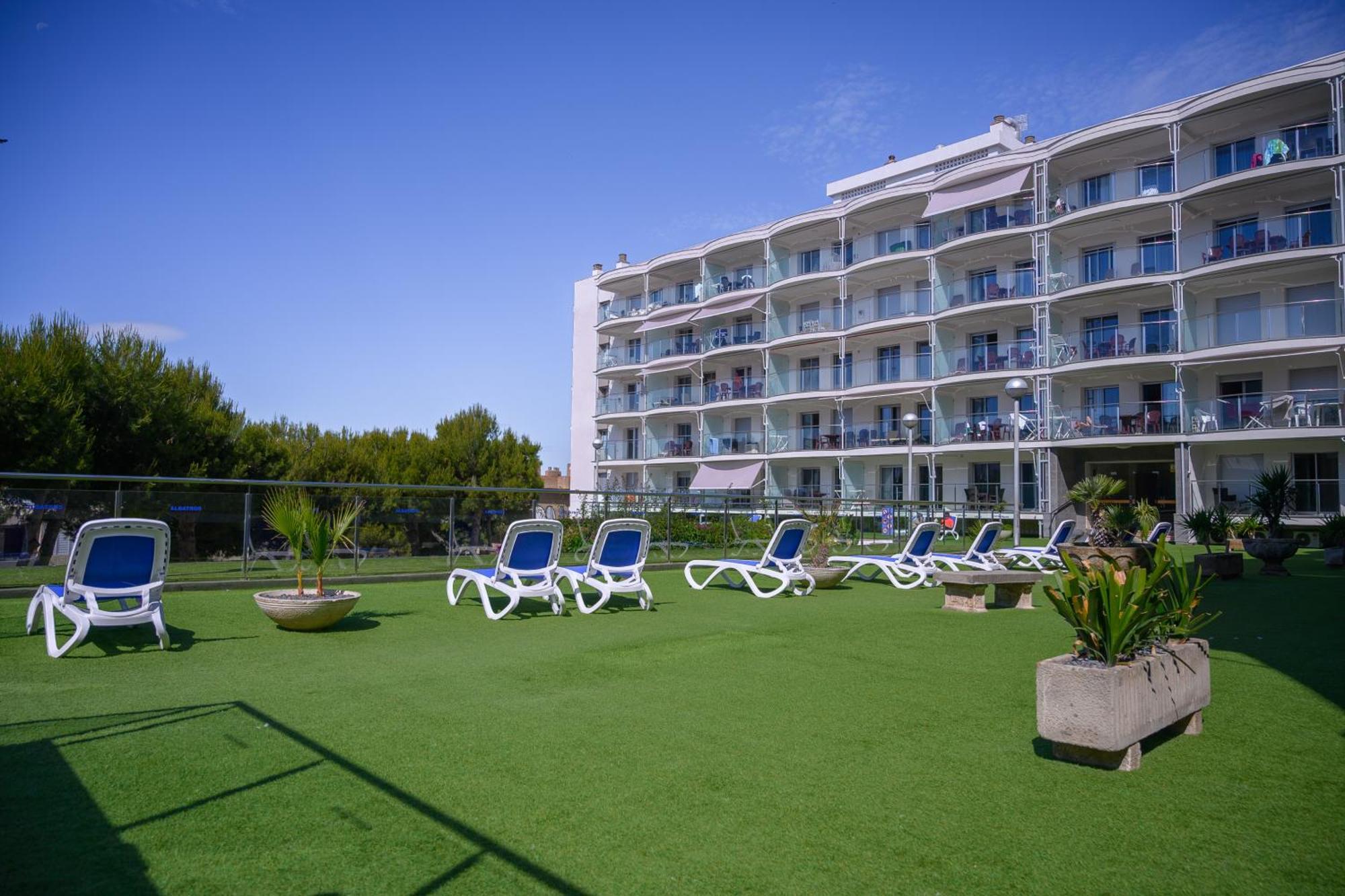 Apartaments Albatros Family サロウ エクステリア 写真