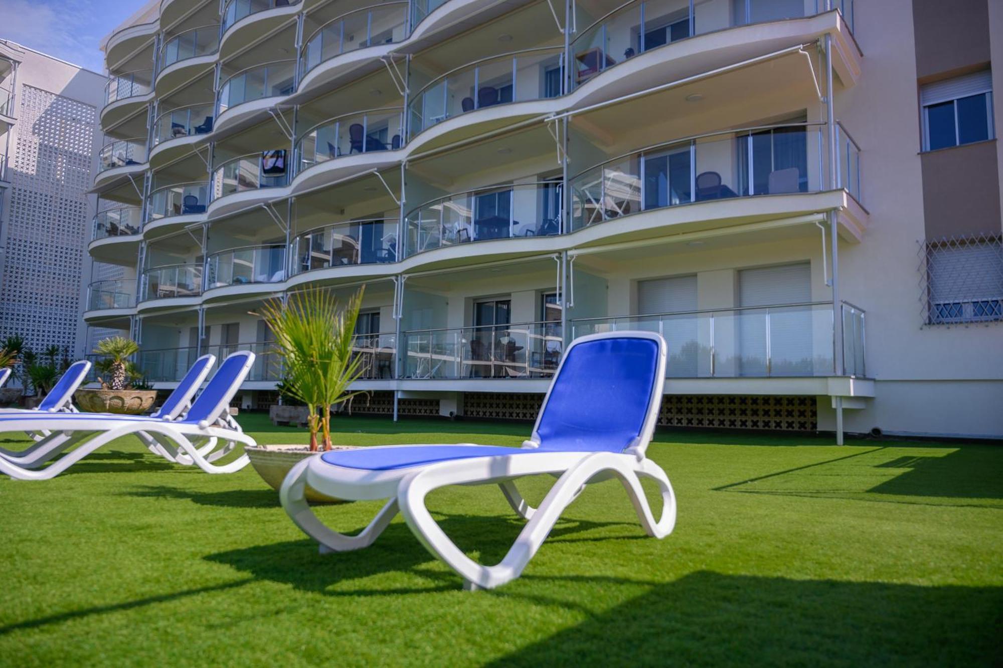 Apartaments Albatros Family サロウ エクステリア 写真