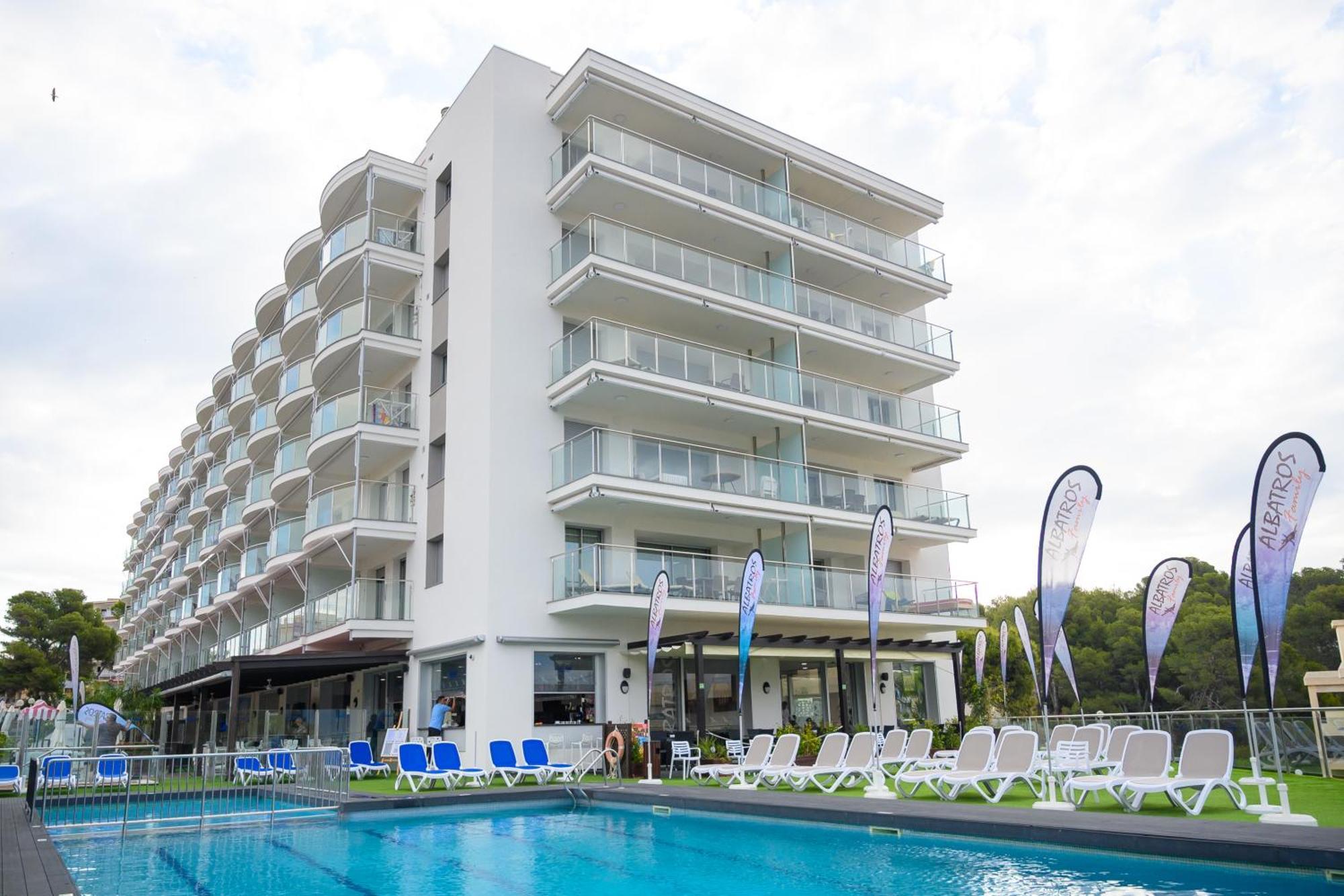 Apartaments Albatros Family サロウ エクステリア 写真